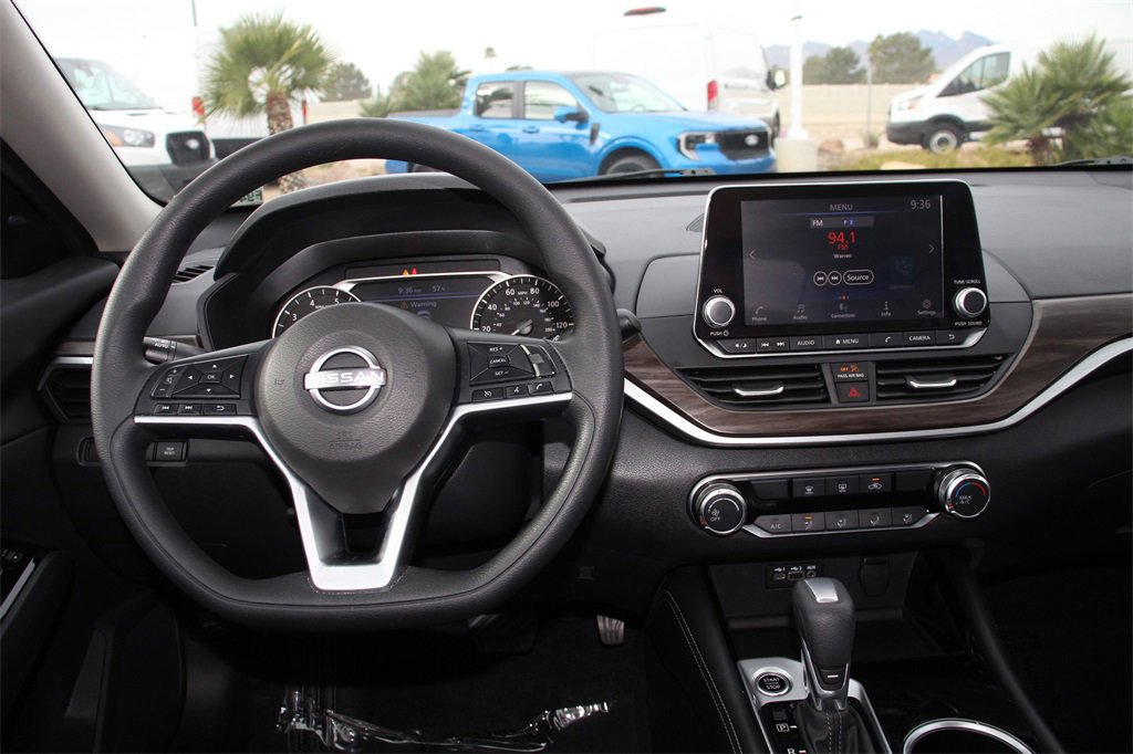 Used 2023 Nissan Altima 2.5 SV image 15