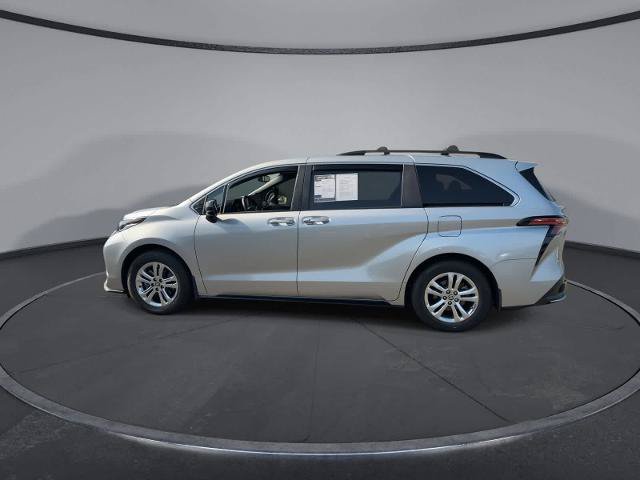 Used 2022 Toyota Sienna XSE w/ XSE Plus Package AWD/4WD image 5