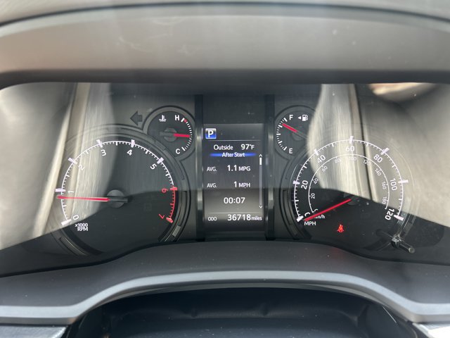 Used 2021 Toyota 4Runner SR5 Premium w/ Moonroof Package RWD image 31
