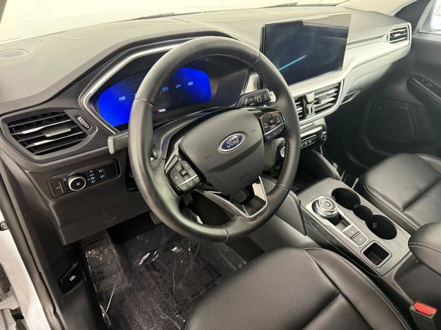 Certified 2025 Ford Escape Platinum AWD/4WD image 15