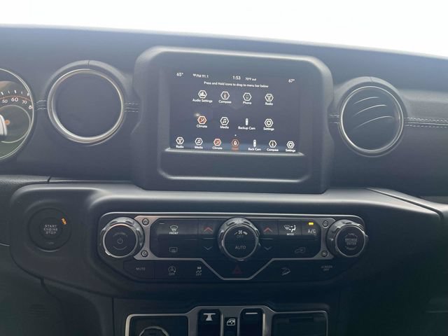 Used 2018 Jeep Wrangler Unlimited Sahara w/ Dual Top Group AWD/4WD image 29