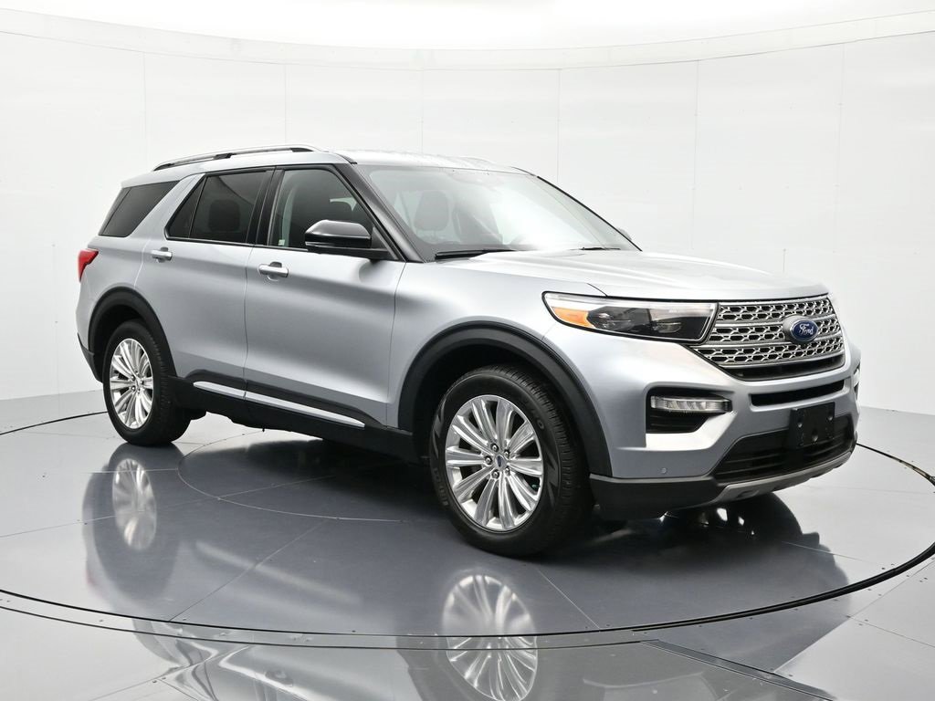 Certified 2022 Ford Explorer Limited w/ Limited Technology Package image 3