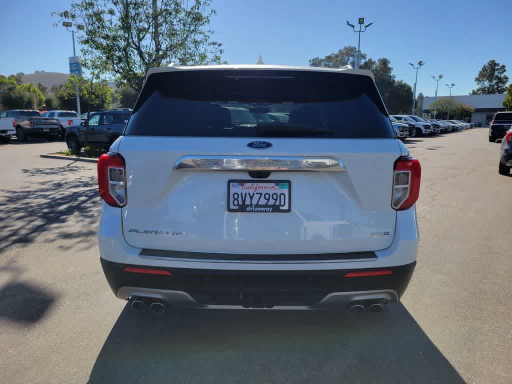 Certified 2020 Ford Explorer Platinum w/ Premium Technology Package AWD/4WD image 4