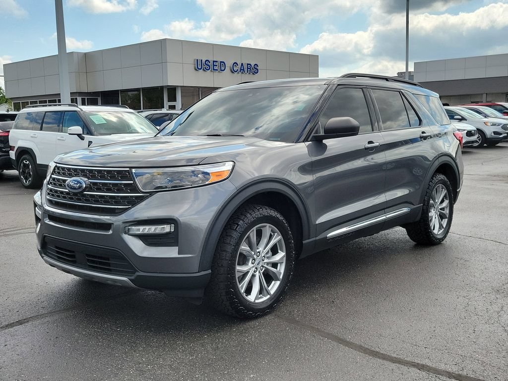 Certified 2023 Ford Explorer XLT w/ Equipment Group 202A AWD/4WD image 8