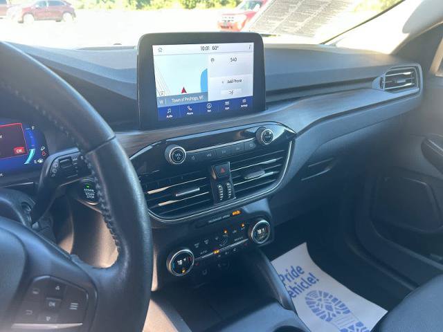 Certified 2020 Ford Escape Titanium FWD image 11