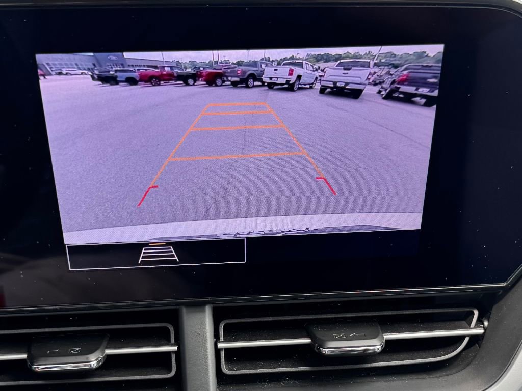 Used 2025 Chevrolet Trax LS image 15