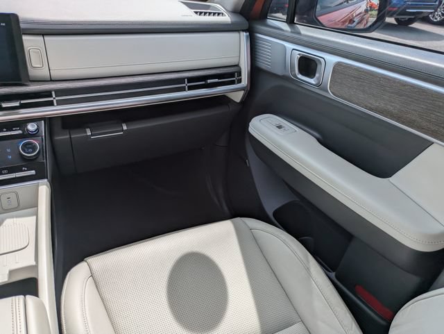 Used 2024 Hyundai Santa Fe Limited FWD image 17