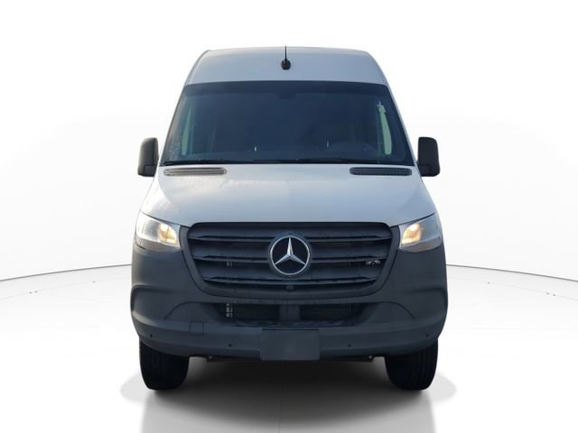 Used 2023 Mercedes-Benz Sprinter 2500 image 4