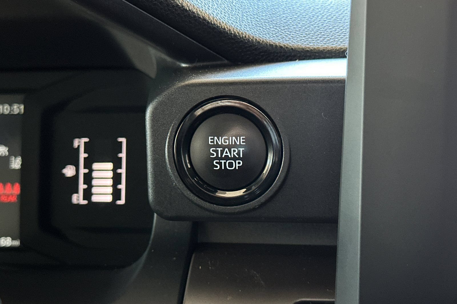 Used 2024 Toyota Tacoma SR5 AWD/4WD image 20