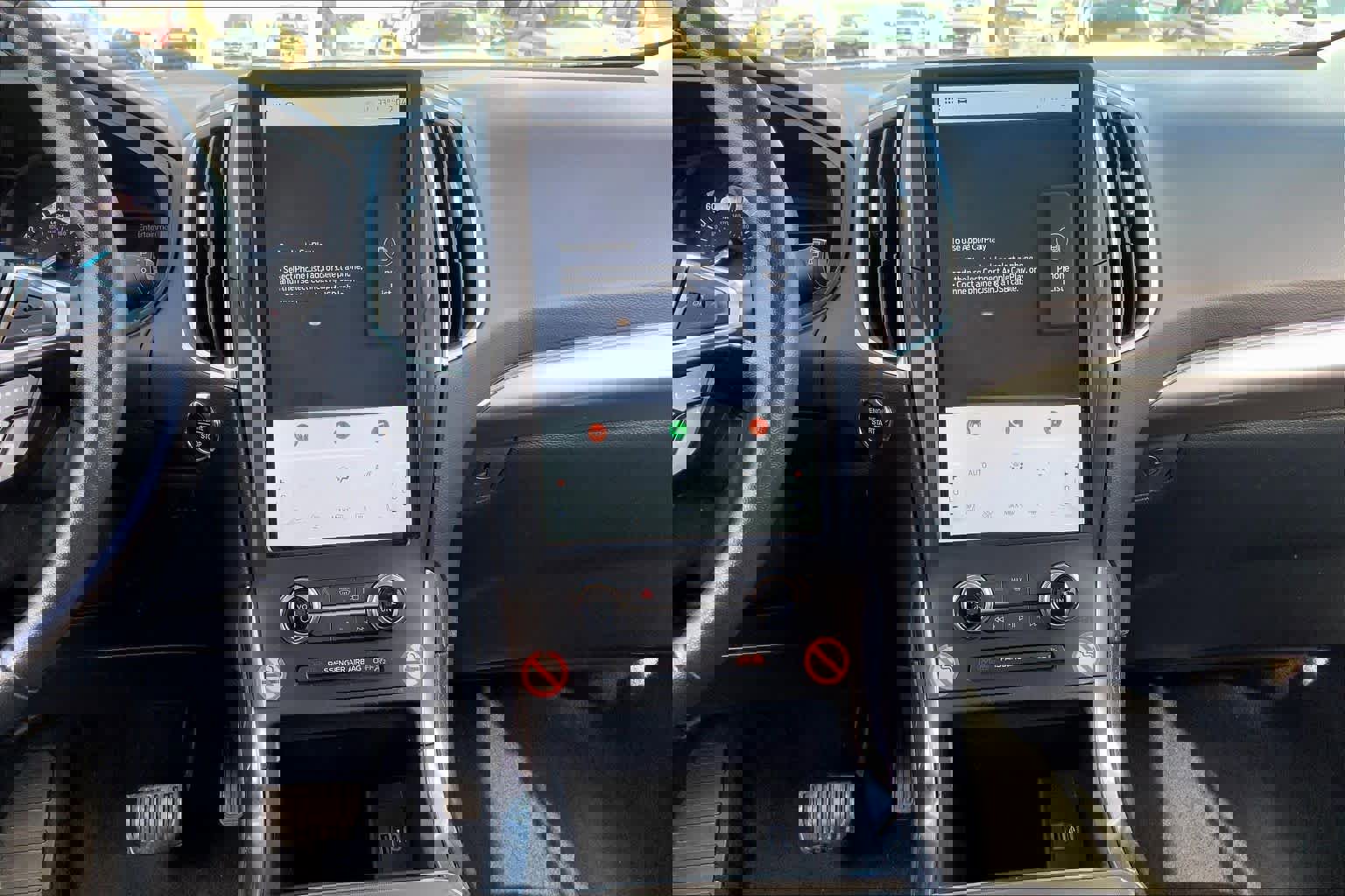 Certified 2024 Ford Edge Titanium image 6