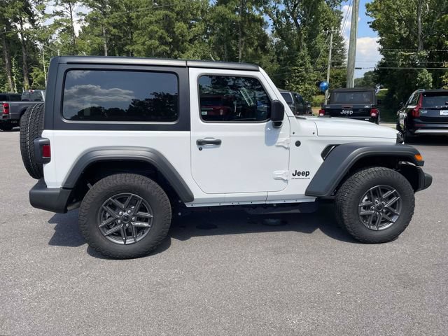 Used 2026 Jeep Wrangler Sport AWD/4WD image 3