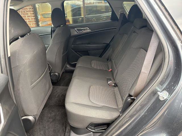 Used 2023 Kia Sportage LX image 11