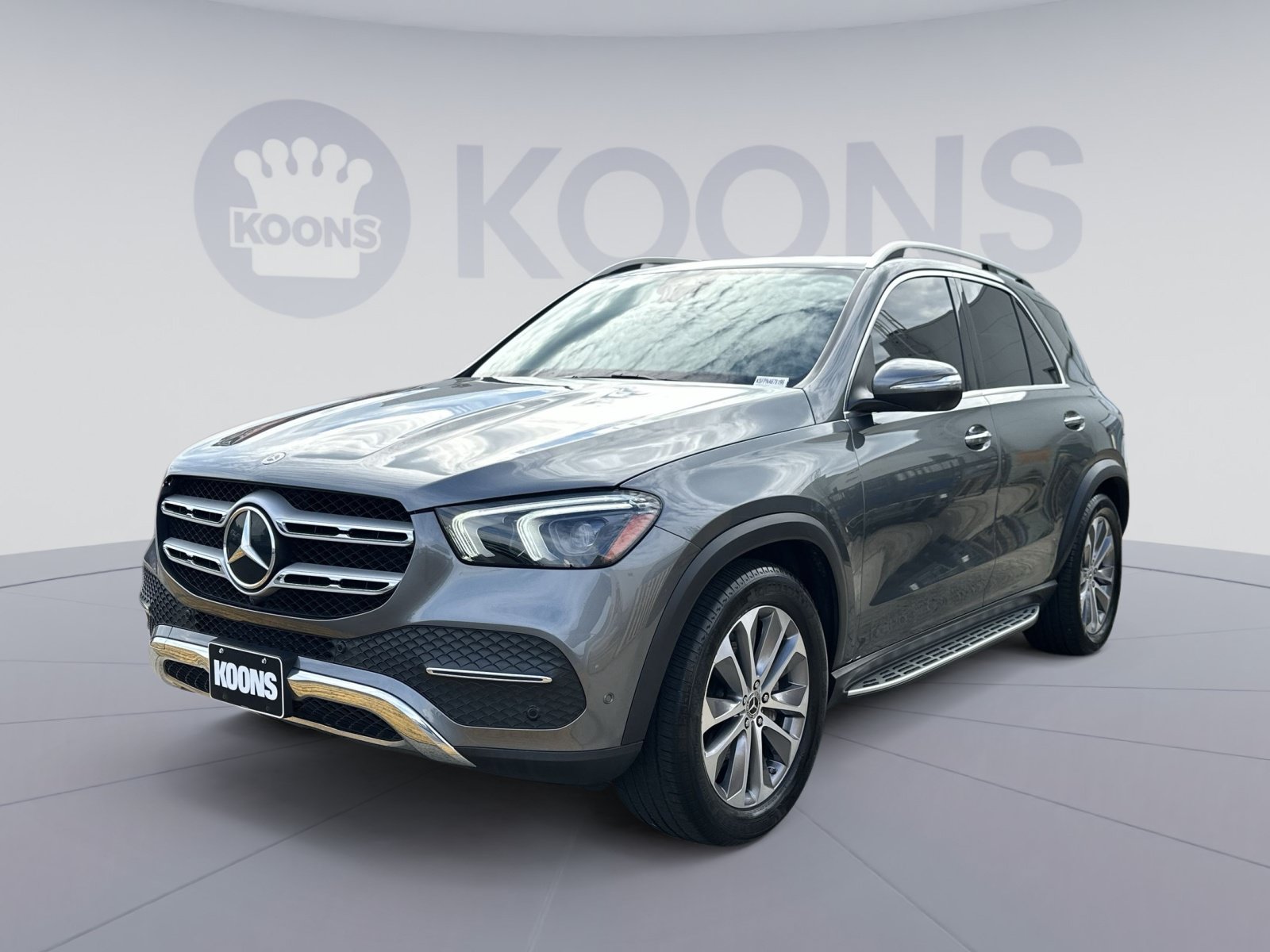 Used 2022 Mercedes-Benz GLE 350 4MATIC w/ Premium Package image 1