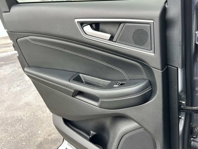 Certified 2024 Ford Edge Titanium image 19