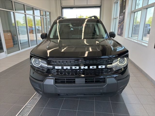 Certified 2025 Ford Bronco Sport Outer Banks w/ Outer Banks Tech Package+ AWD/4WD image 2