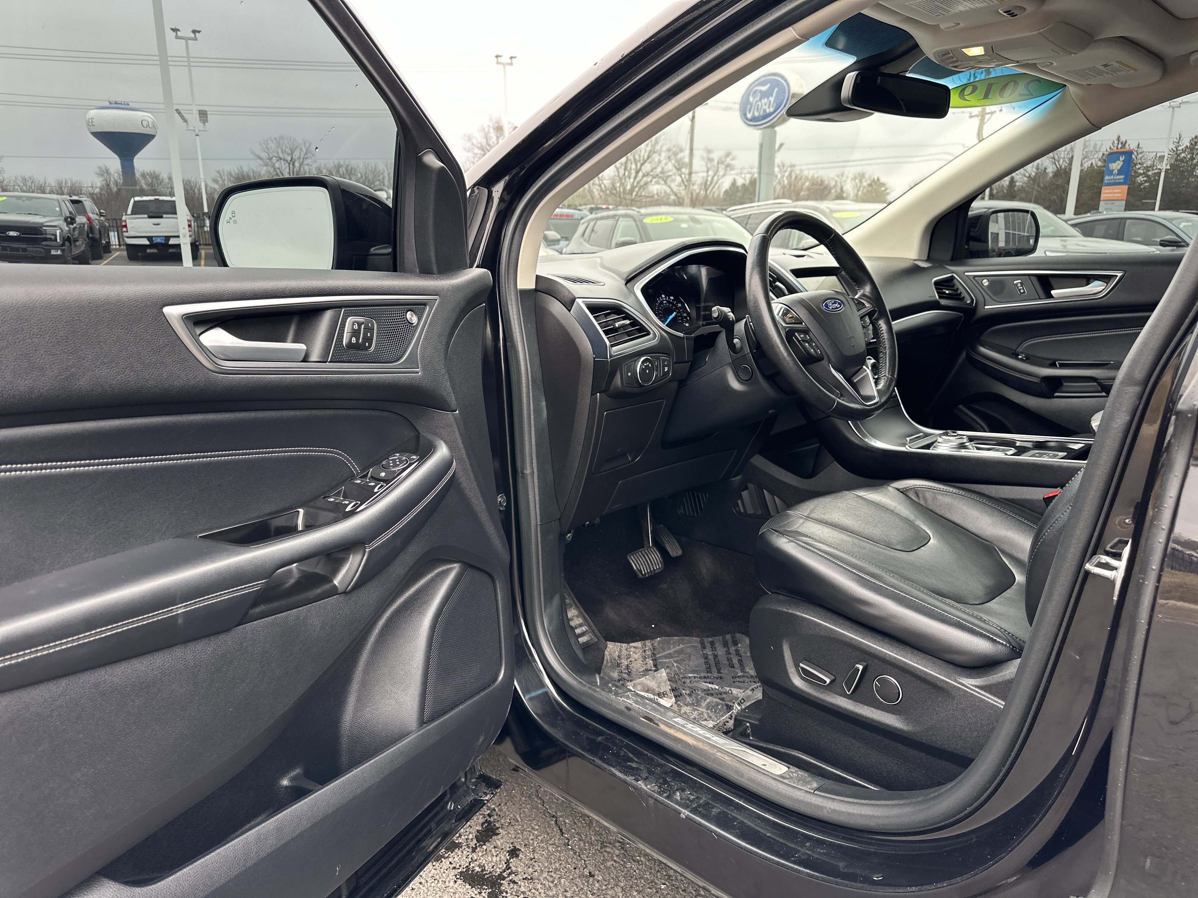 Certified 2019 Ford Edge Titanium w/ Equipment Group 301A image 14