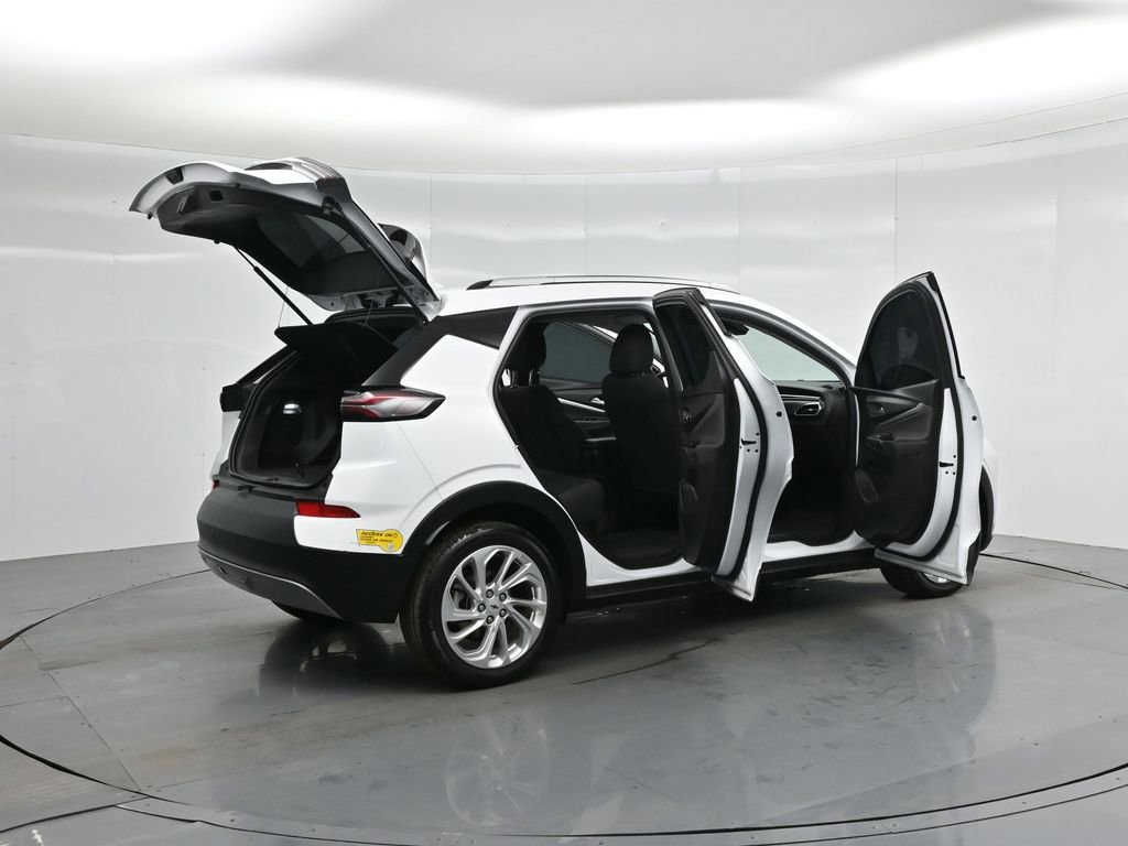 Used 2023 Chevrolet Bolt EUV LT w/ Driver Confidence Package image 34