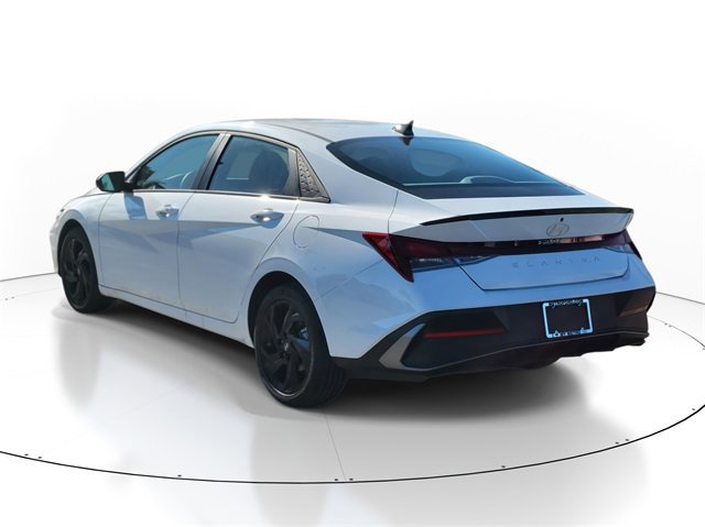 Used 2026 Hyundai Elantra Sport image 2