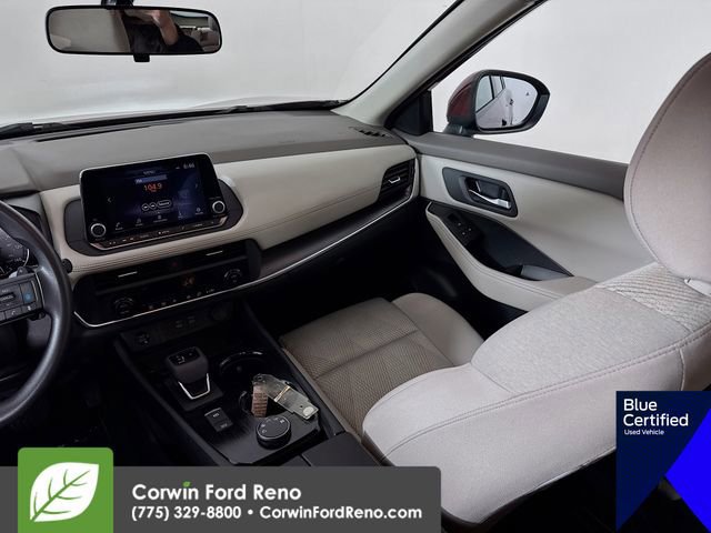 Used 2024 Nissan Rogue SV image 25