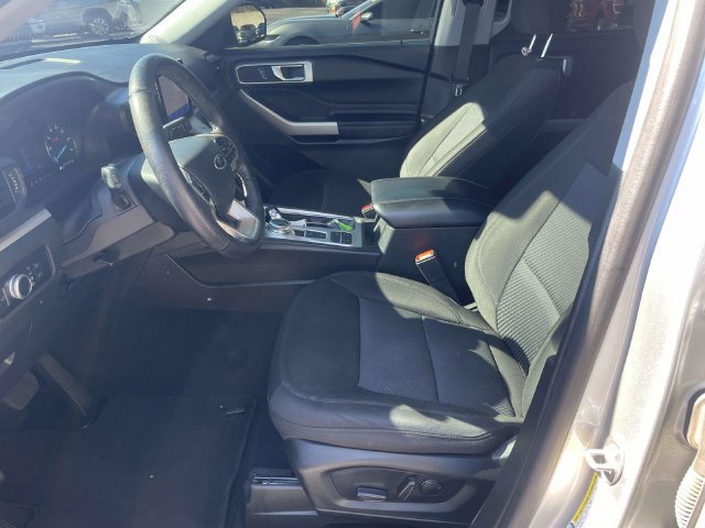 Certified 2023 Ford Explorer XLT RWD image 15
