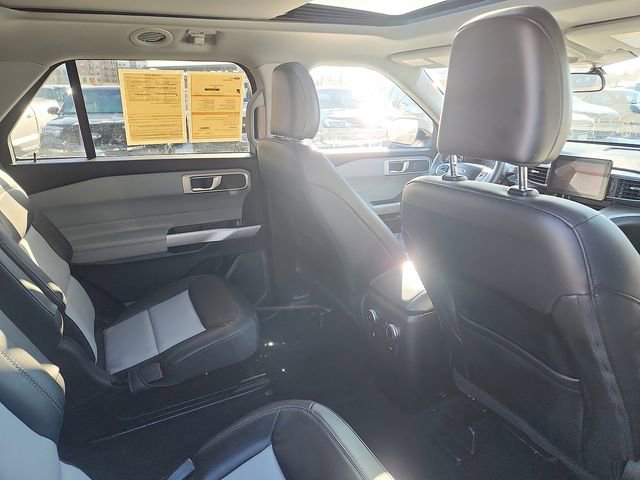 Certified 2023 Ford Explorer XLT w/ Equipment Group 202A image 29