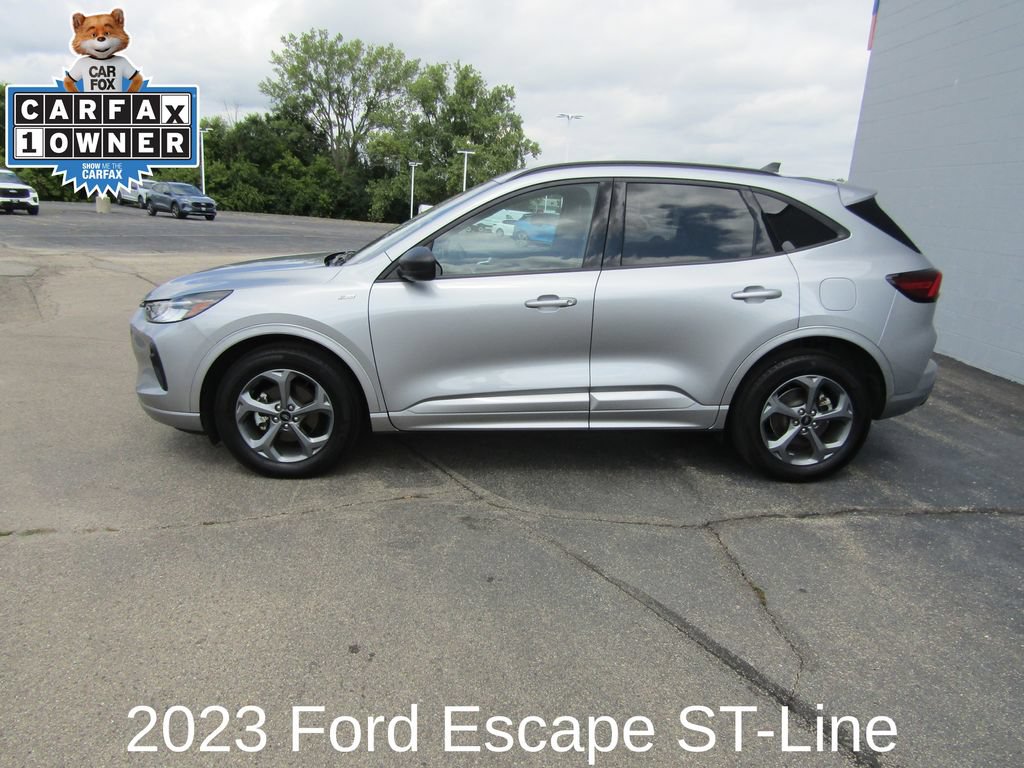 Certified 2023 Ford Escape ST-Line w/ Tech Pack #1 AWD/4WD image 2