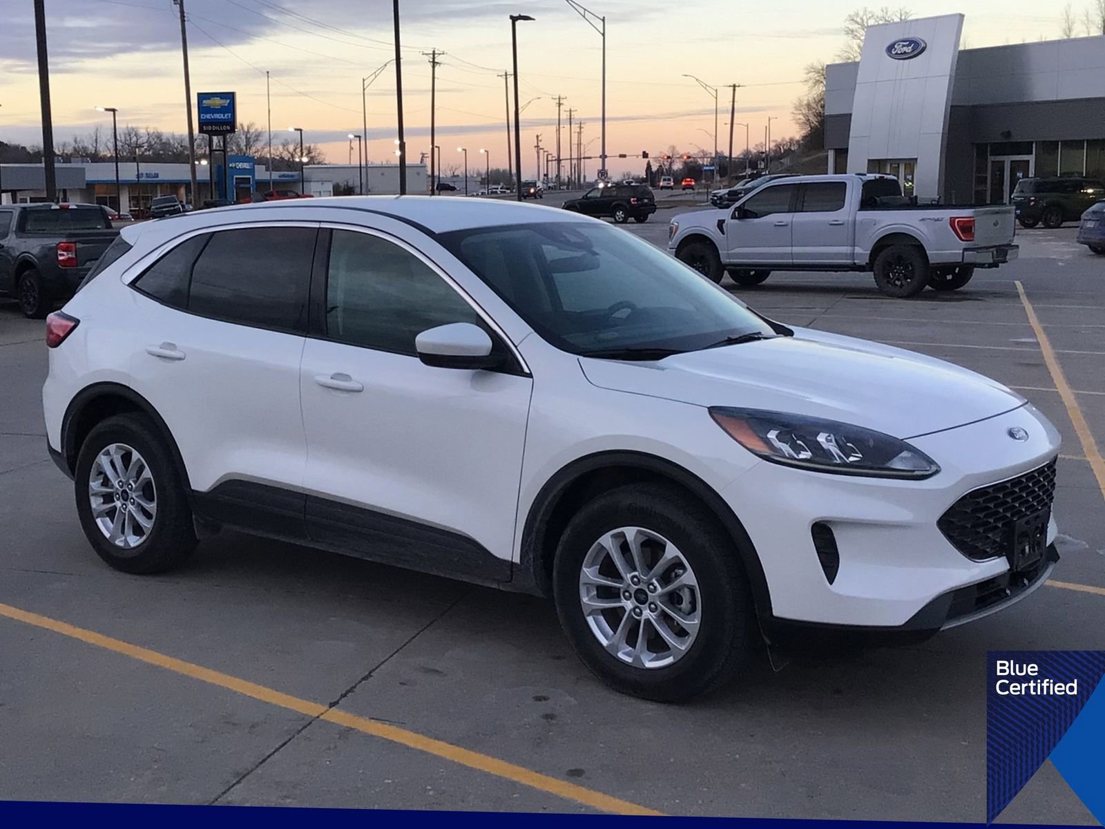 Certified 2020 Ford Escape SE image 2