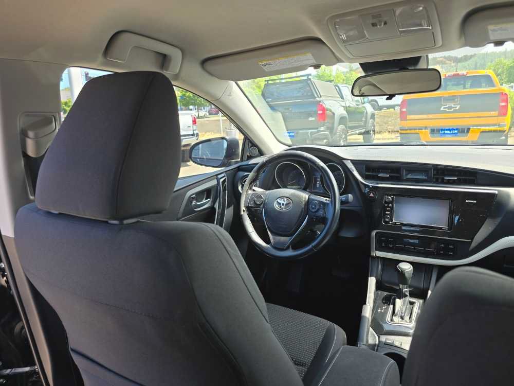 Used 2018 Toyota Corolla iM FWD image 10