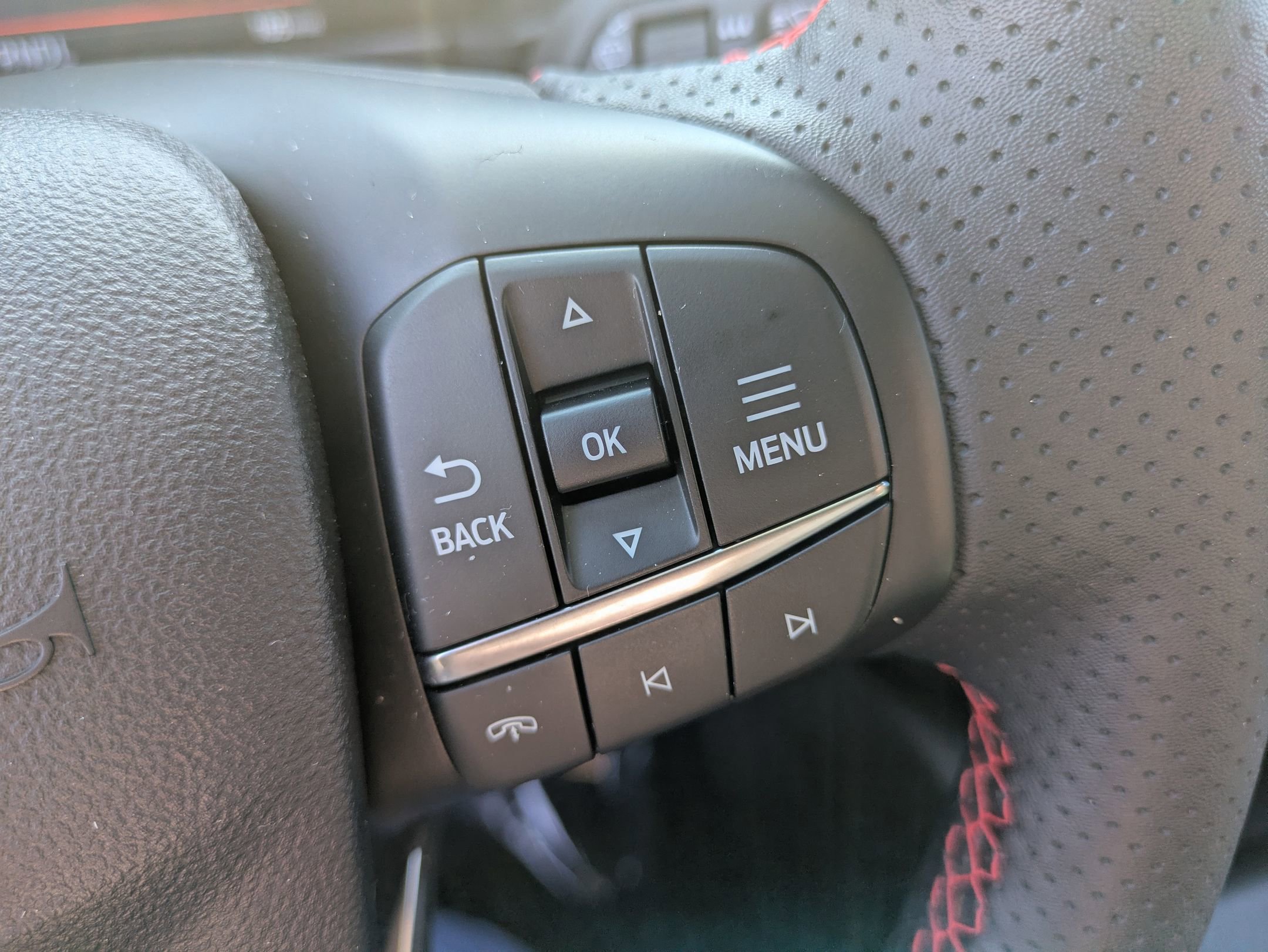 Certified 2025 Ford Escape ST-Line Elite image 17