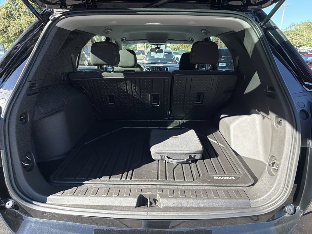Used 2024 Chevrolet Equinox LS w/ Midnight Edition FWD image 25