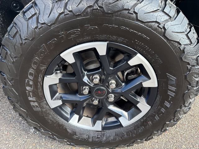 Used 2025 Jeep Wrangler Unlimited Rubicon AWD/4WD image 15