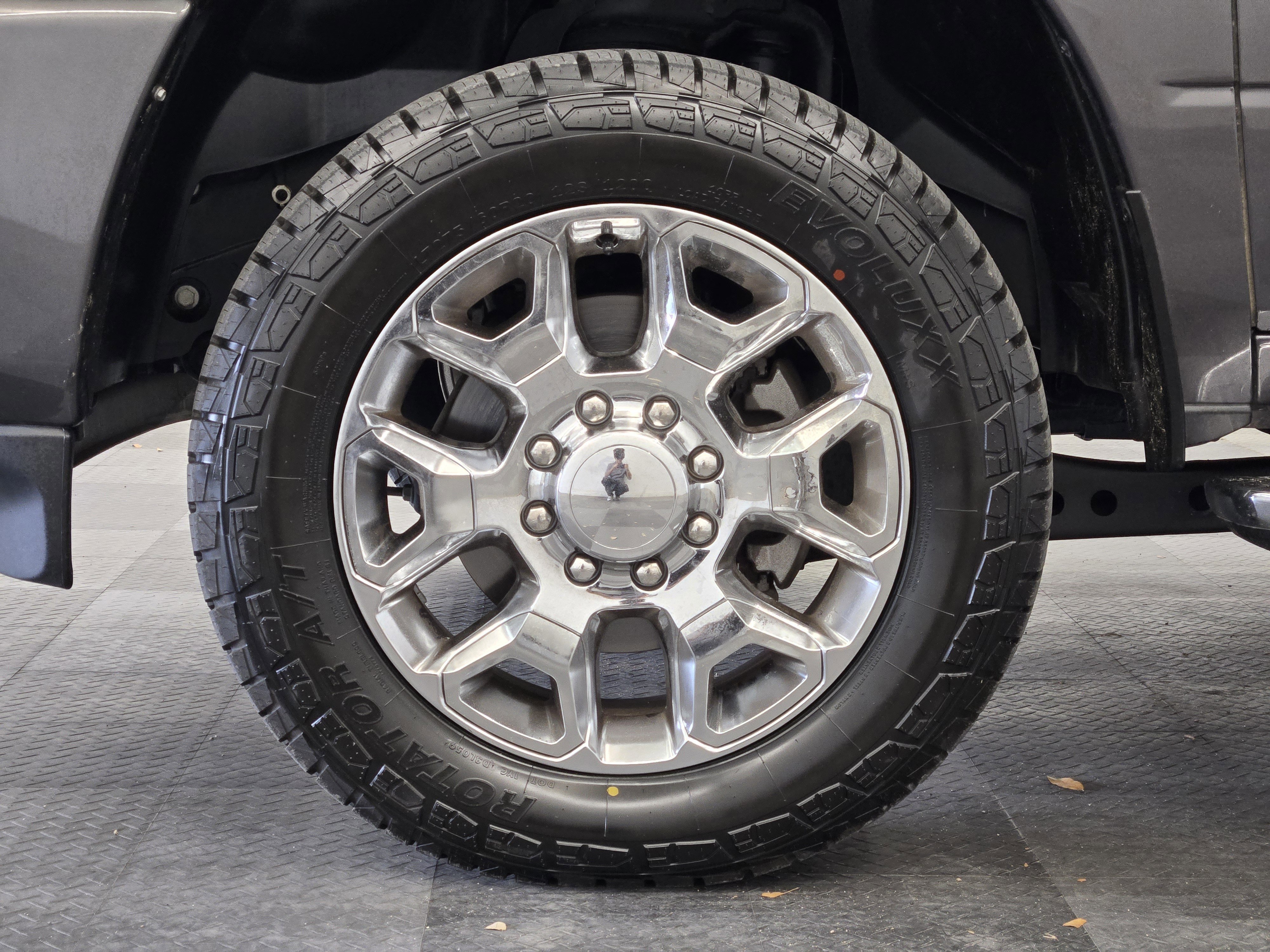Used 2025 RAM 2500 Laramie AWD/4WD image 10