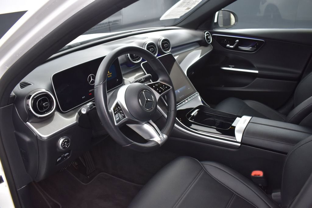 Used 2025 Mercedes-Benz C 300 Sedan image 8
