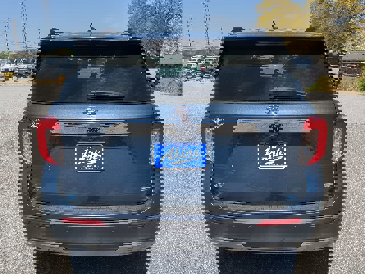 Certified 2020 Ford Explorer XLT w/ Equipment Group 202A image 3