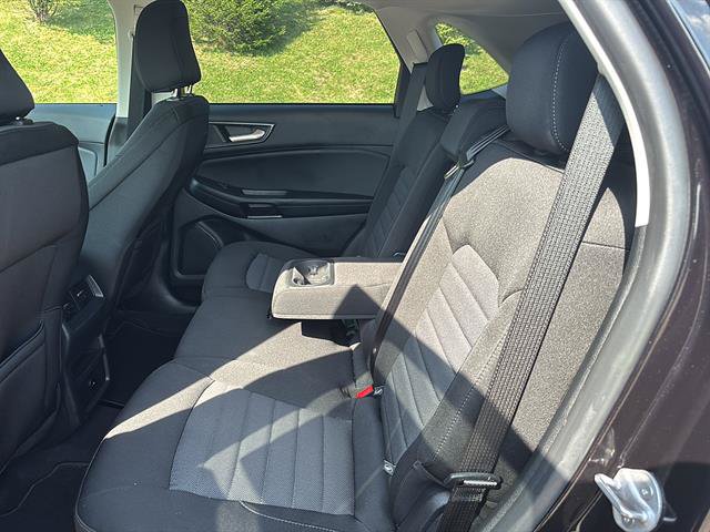 Certified 2022 Ford Edge SE w/ Black Appearance Package AWD/4WD image 16