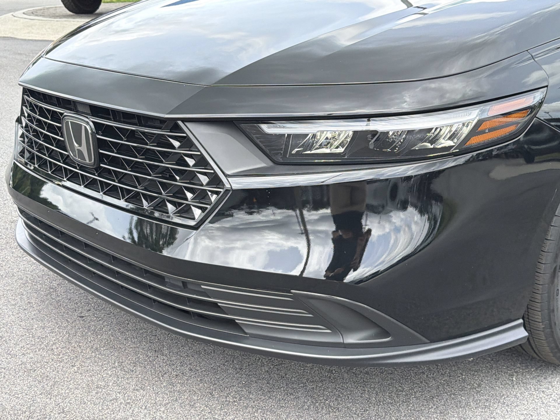 Used 2025 Honda Accord LX image 29