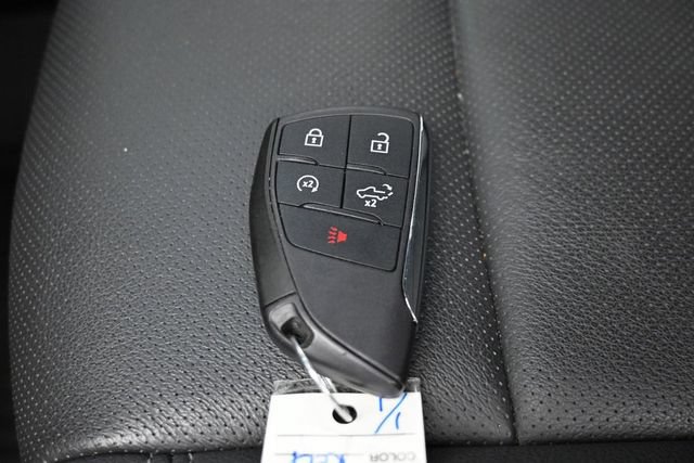 Used 2025 Chevrolet Silverado 2500 LTZ w/ LTZ Convenience Package AWD/4WD image 30