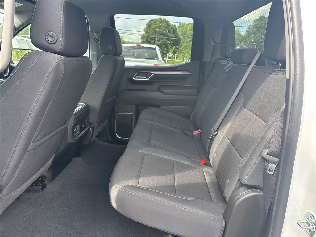 Used 2025 Chevrolet Silverado 1500 RST AWD/4WD image 17