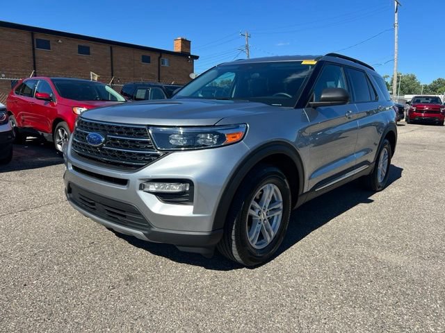 Certified 2024 Ford Explorer XLT w/ Equipment Group 202A AWD/4WD image 28