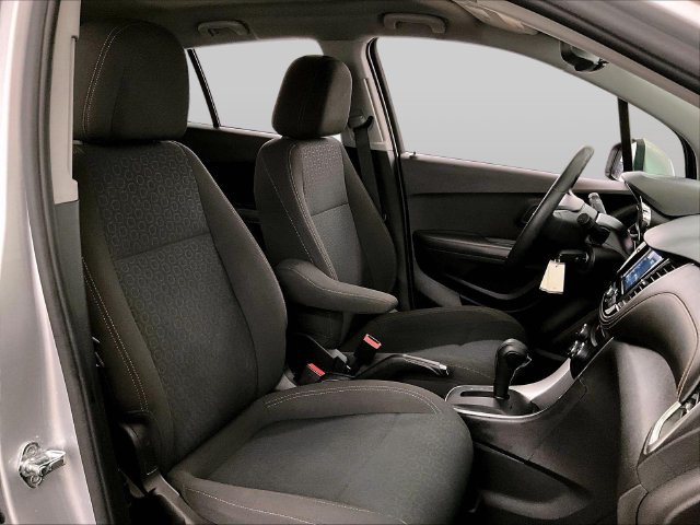 Used 2018 Chevrolet Trax LS AWD/4WD image 7