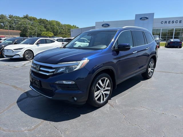Used 2018 Honda Pilot Touring image 3