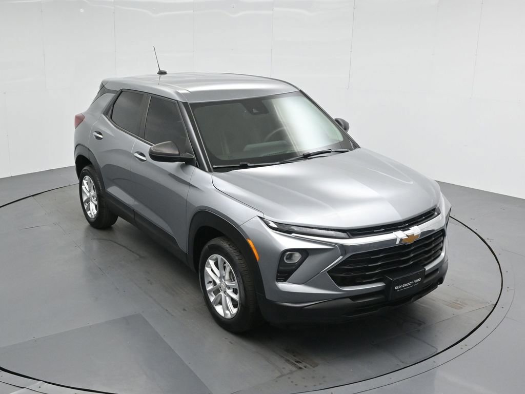 Used 2024 Chevrolet TrailBlazer LS image 4