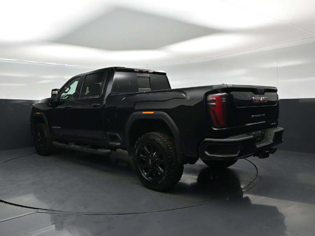 Used 2024 GMC Sierra 2500 AT4 w/ Technology Package AWD/4WD image 7