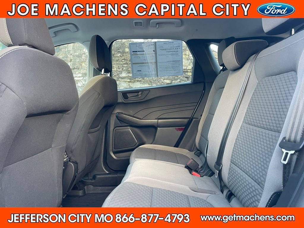 Certified 2022 Ford Escape SE w/ Cold Weather Package image 11