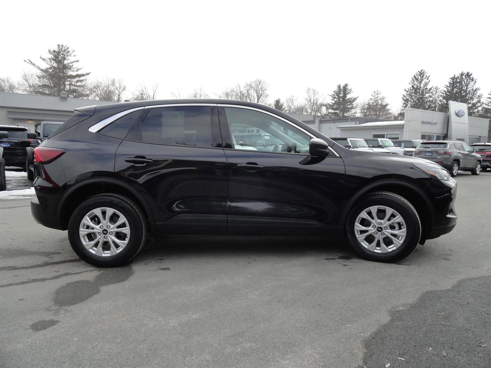 Certified 2024 Ford Escape Active AWD/4WD image 6