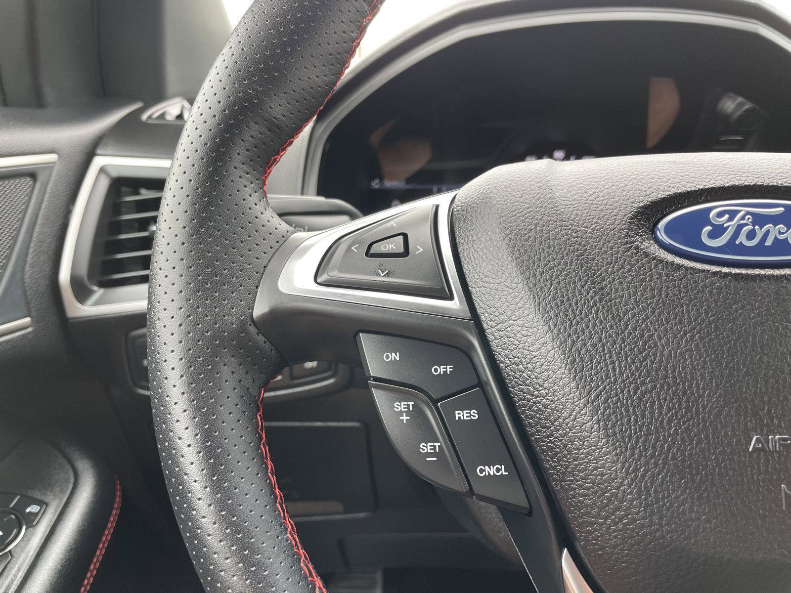 Certified 2023 Ford Edge ST-Line AWD/4WD image 13