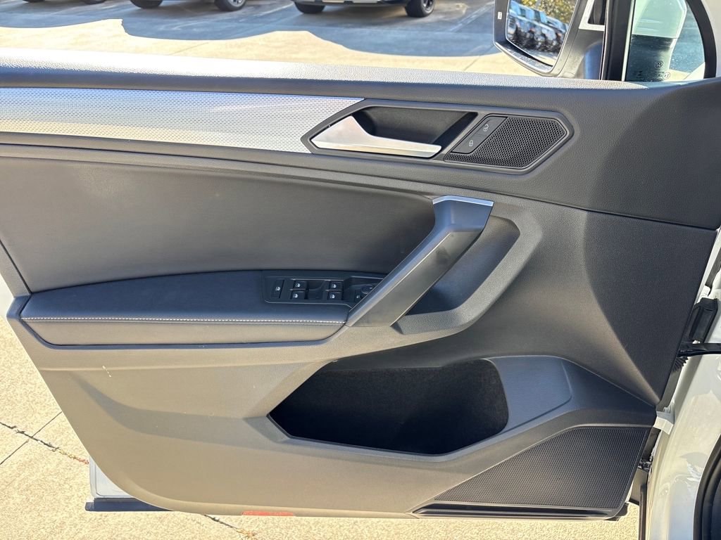 Used 2024 Volkswagen Tiguan S image 15