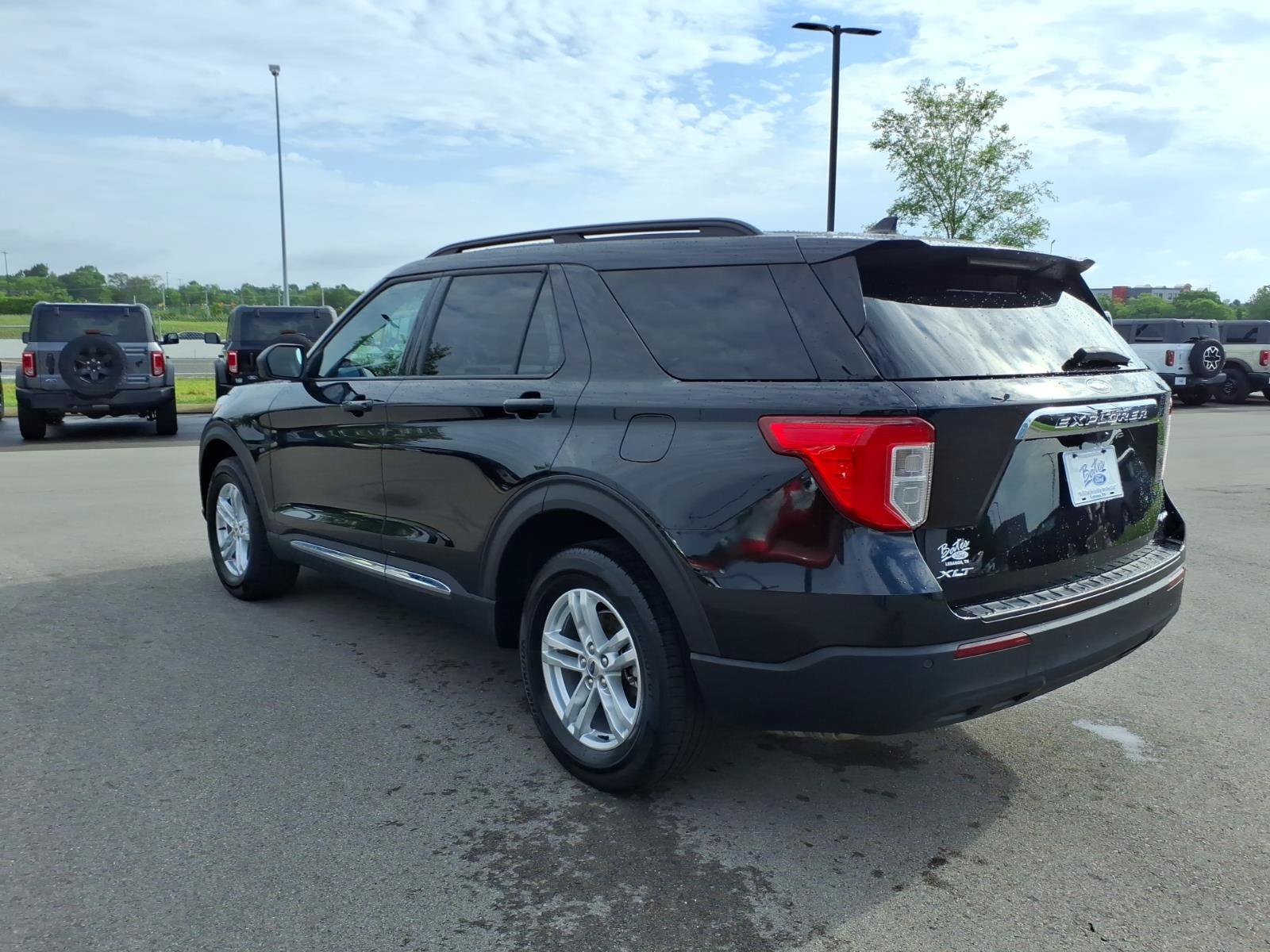Certified 2023 Ford Explorer XLT AWD/4WD image 5