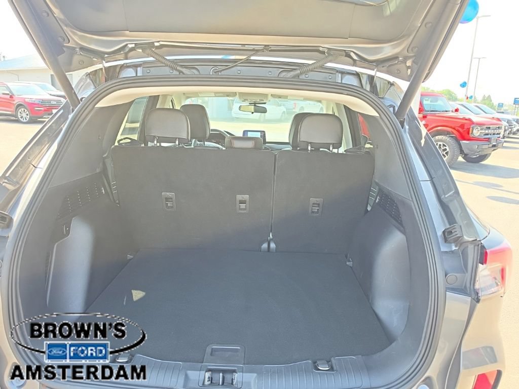 Certified 2022 Ford Escape SEL w/ SEL Stealth AWD Package image 9