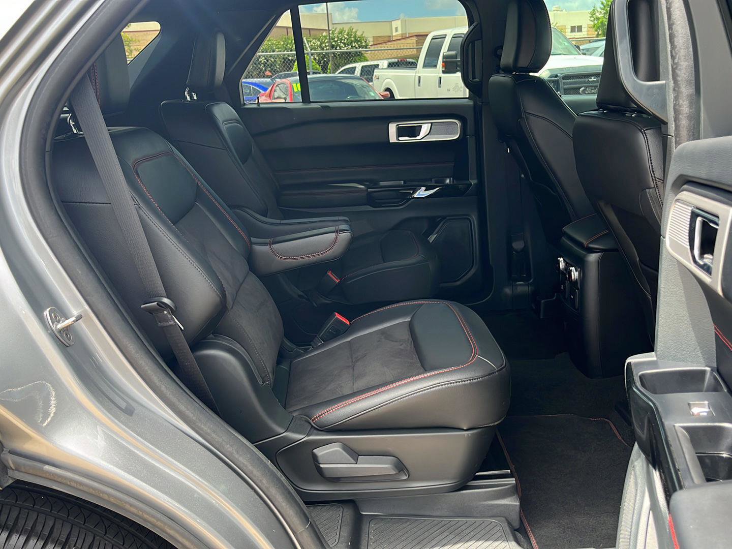 Certified 2024 Ford Explorer ST-Line w/ Class IV Trailer Tow Package RWD image 21